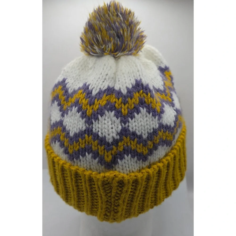 Genuine‎ John Deere Knit Beanie Winter Hat Pom Pom Yellow Purple